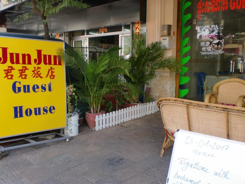 פנום פן Jun Jun Guesthouse מראה חיצוני תמונה