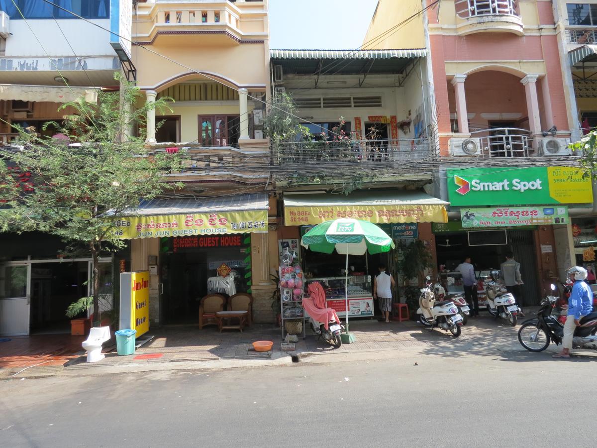 פנום פן Jun Jun Guesthouse מראה חיצוני תמונה